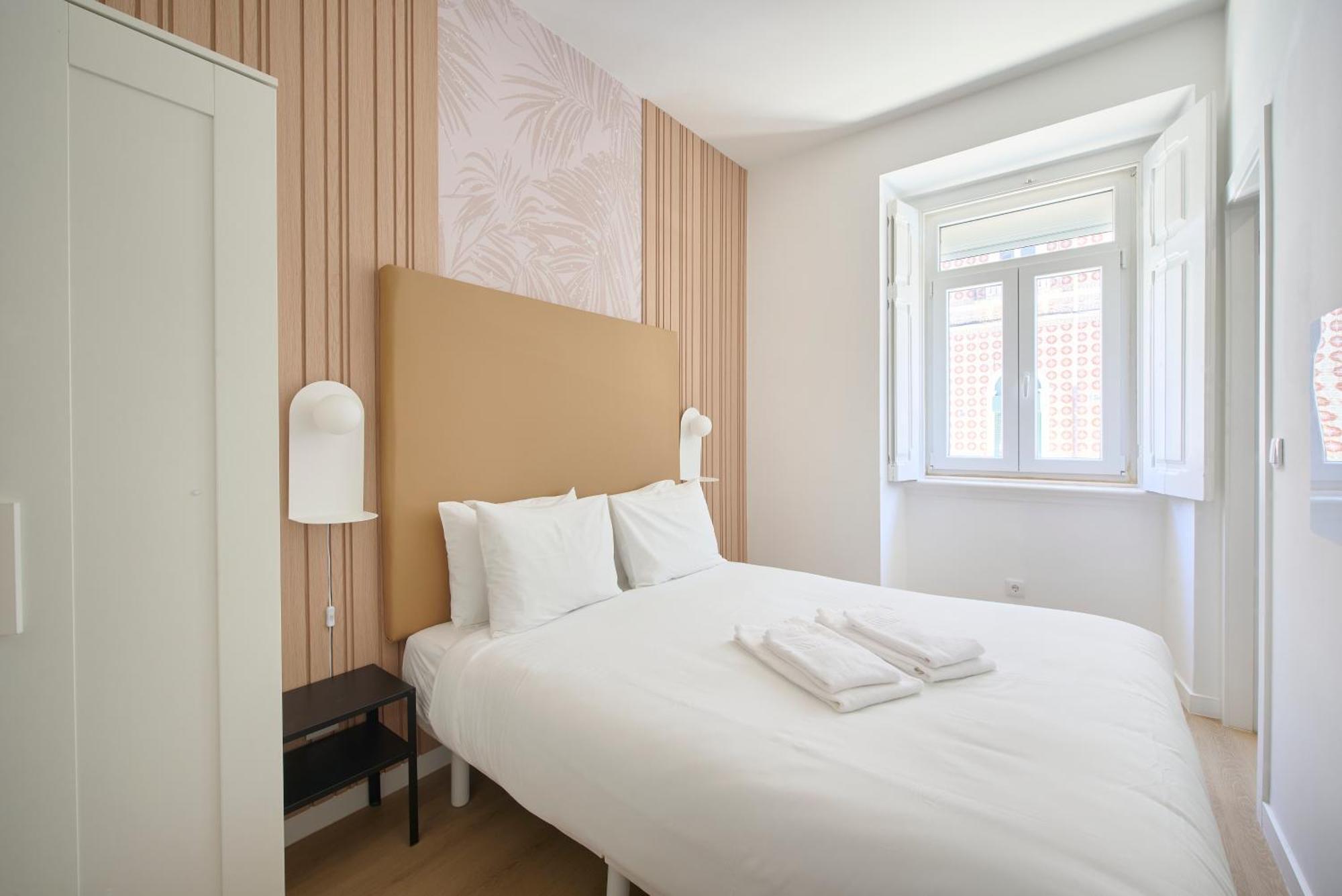 Brand New Hostel Anjos ลิสบอน ภายนอก รูปภาพ
