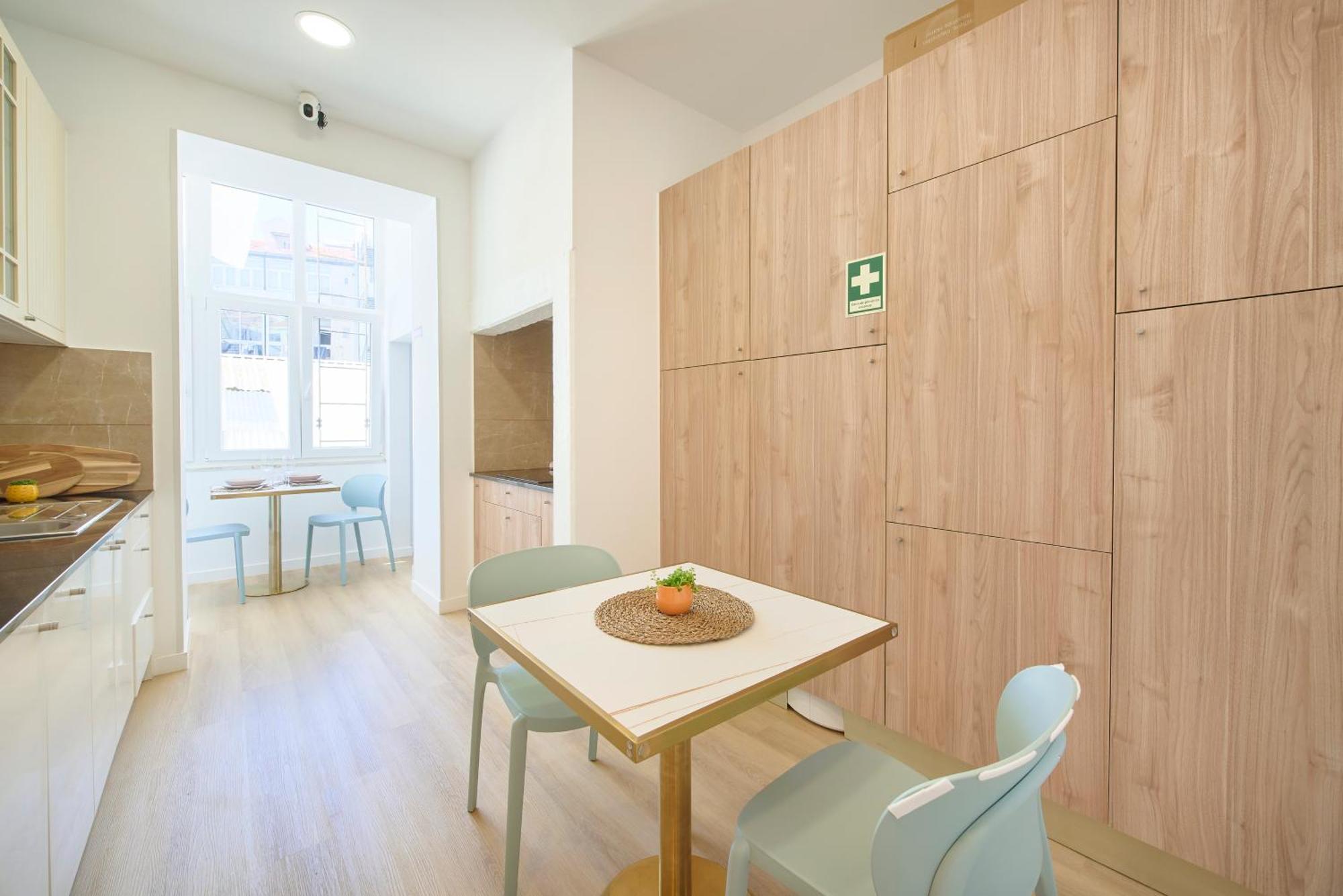 Brand New Hostel Anjos ลิสบอน ภายนอก รูปภาพ