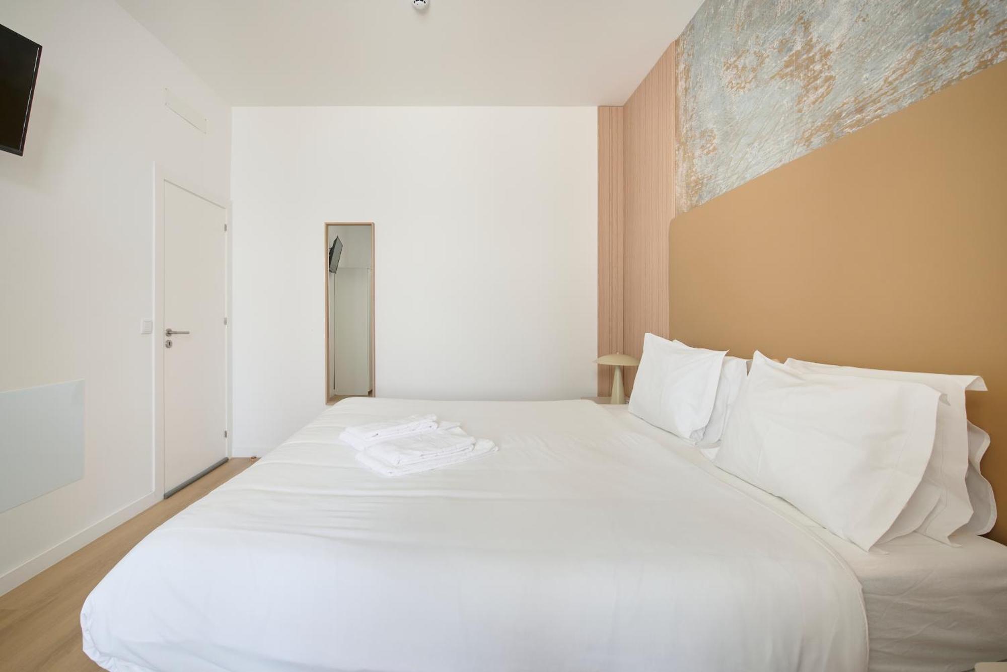 Brand New Hostel Anjos ลิสบอน ภายนอก รูปภาพ