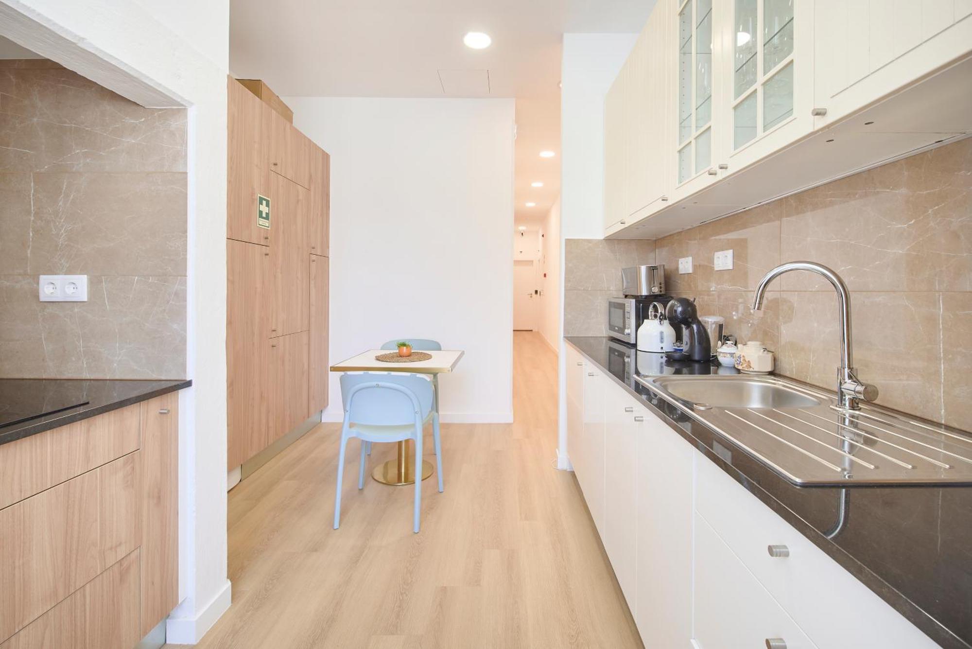 Brand New Hostel Anjos ลิสบอน ภายนอก รูปภาพ