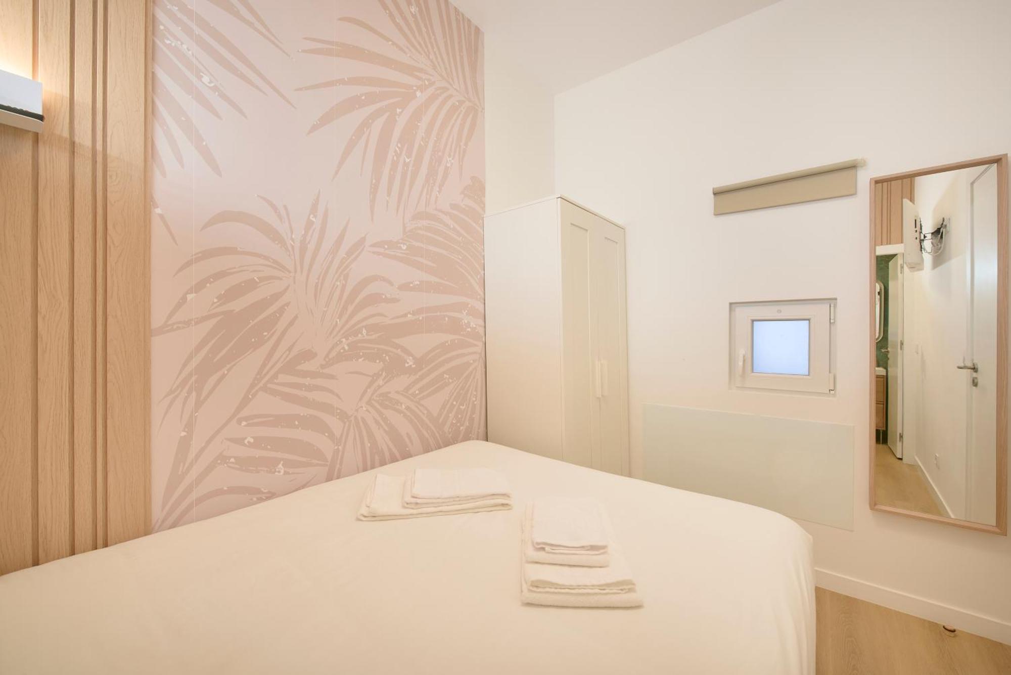 Brand New Hostel Anjos ลิสบอน ภายนอก รูปภาพ