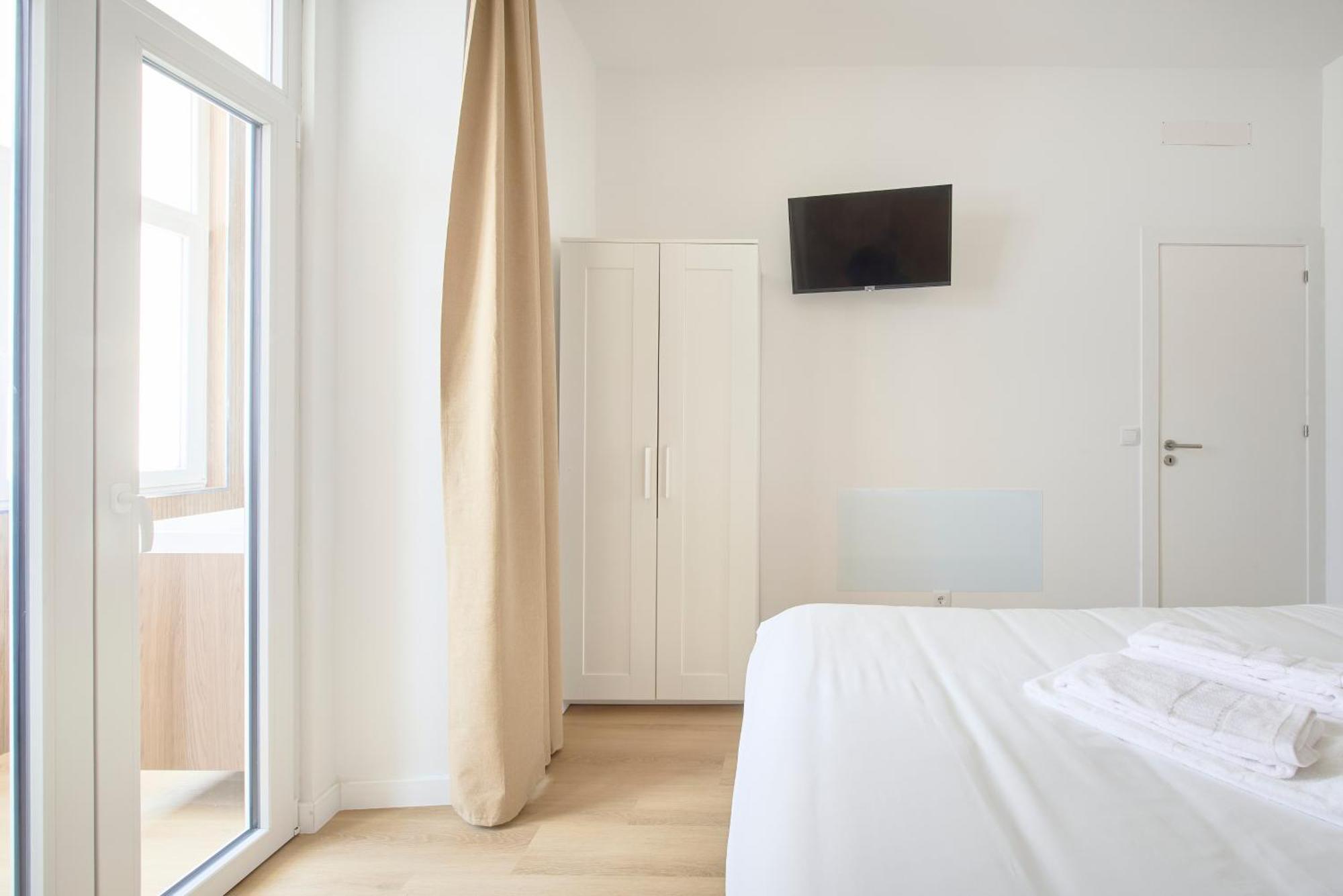 Brand New Hostel Anjos ลิสบอน ภายนอก รูปภาพ