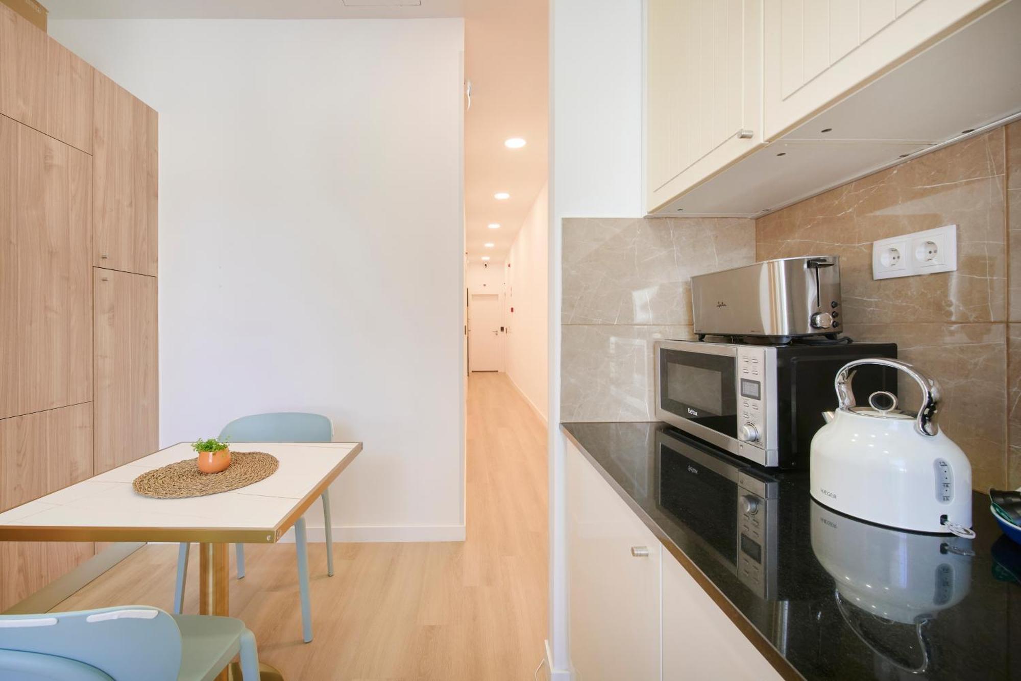 Brand New Hostel Anjos ลิสบอน ภายนอก รูปภาพ
