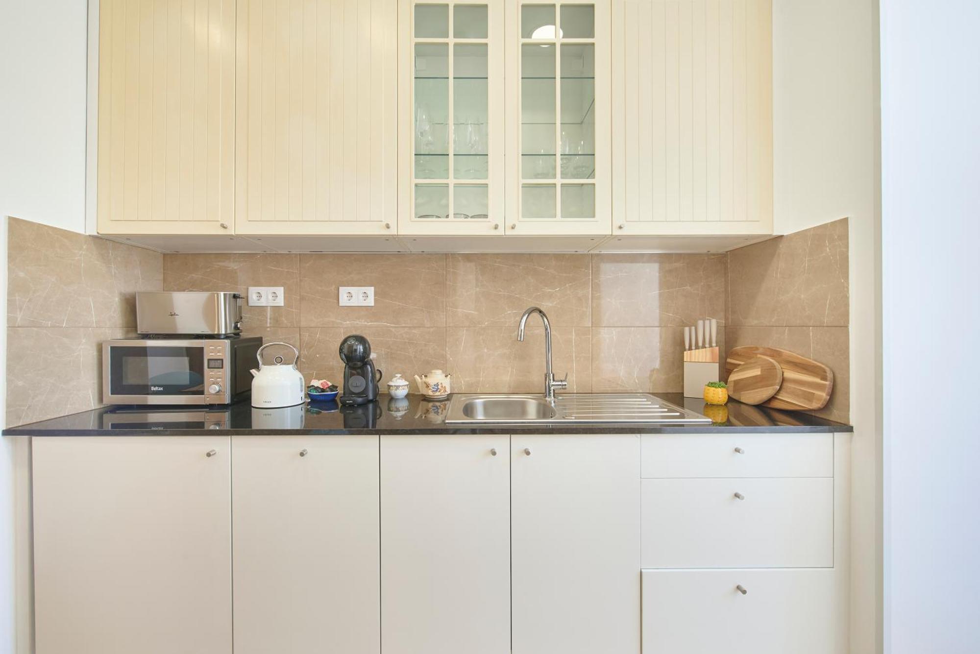 Brand New Hostel Anjos ลิสบอน ภายนอก รูปภาพ