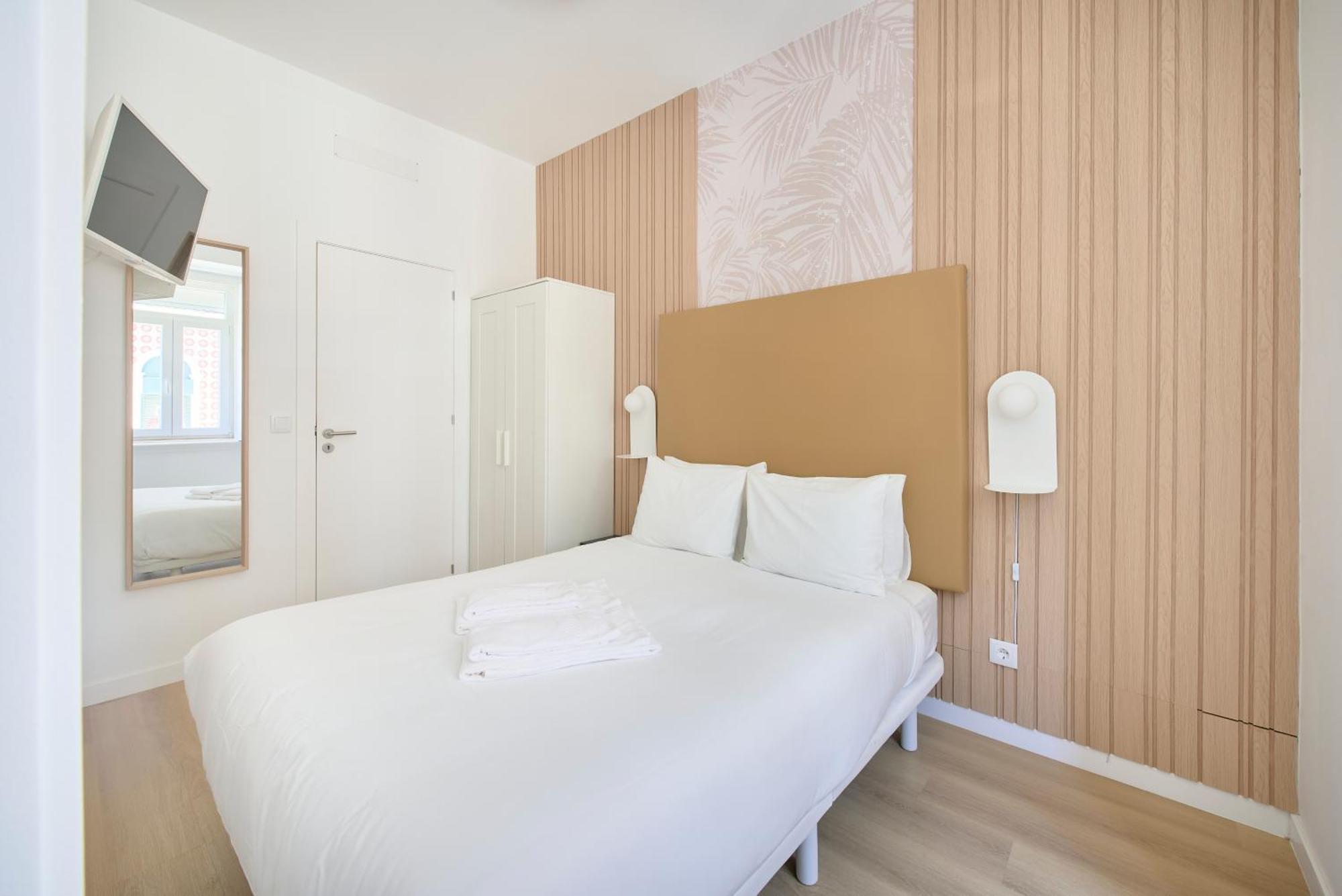Brand New Hostel Anjos ลิสบอน ภายนอก รูปภาพ