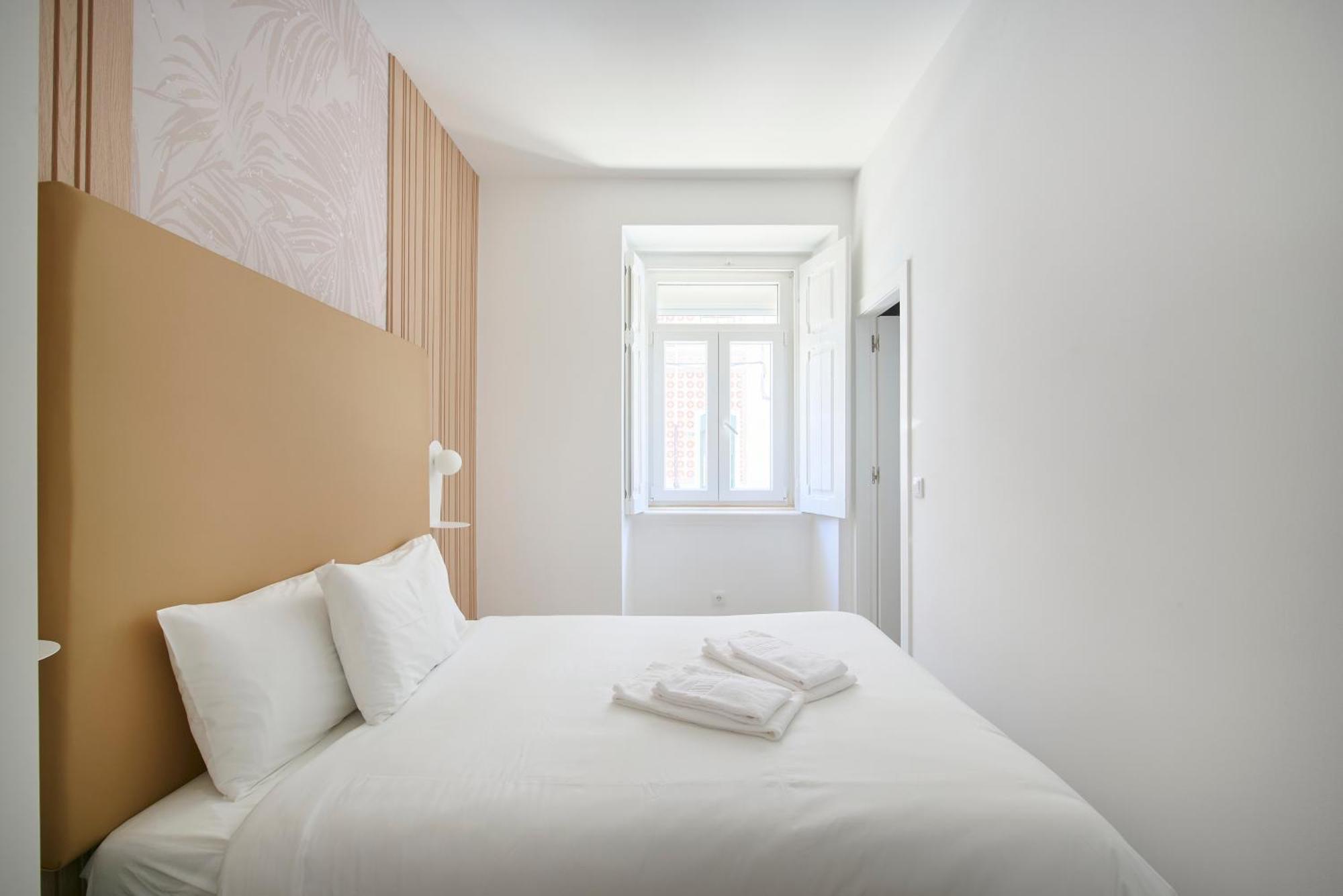 Brand New Hostel Anjos ลิสบอน ภายนอก รูปภาพ